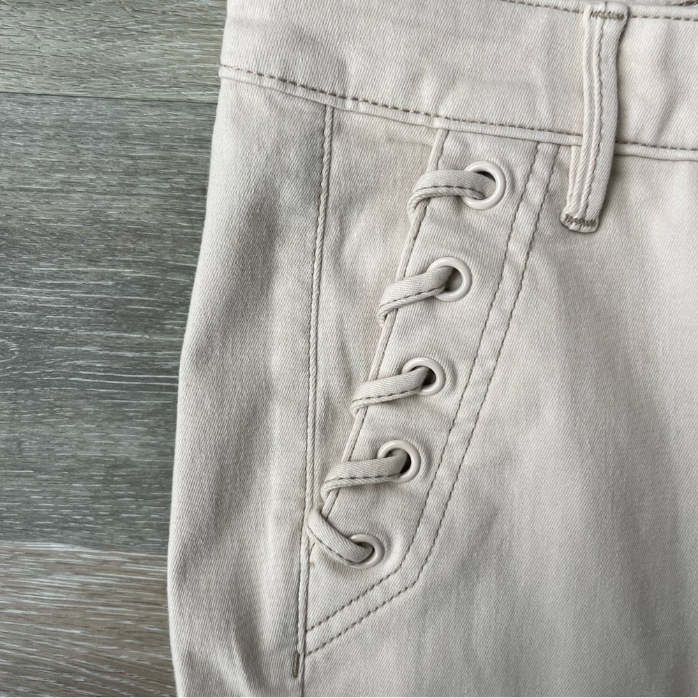 High-Rise Grommet Slim Crop Jean Pants Bone Size 0 WHBM-White House Black Market - Picture 11 of 13